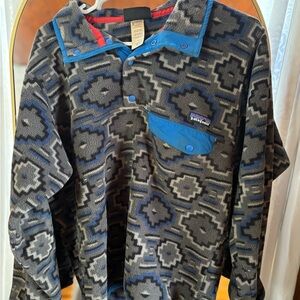 Patagonia Black and Blue Geometric Sweater